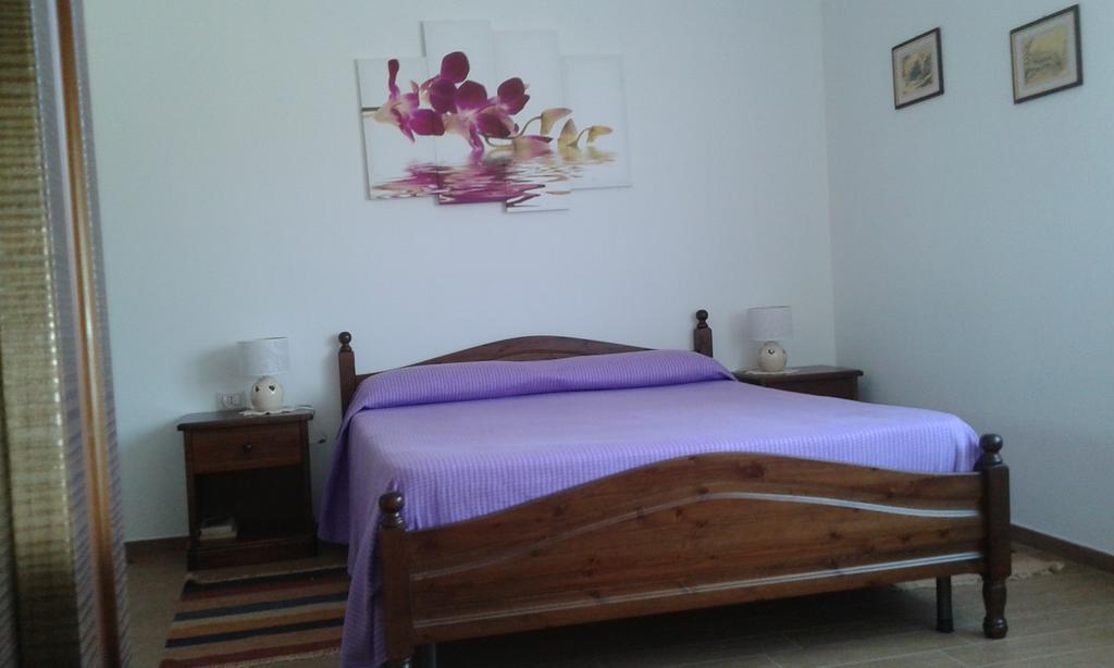 B&B La Coccarda CastellʼAlfero Quarto foto